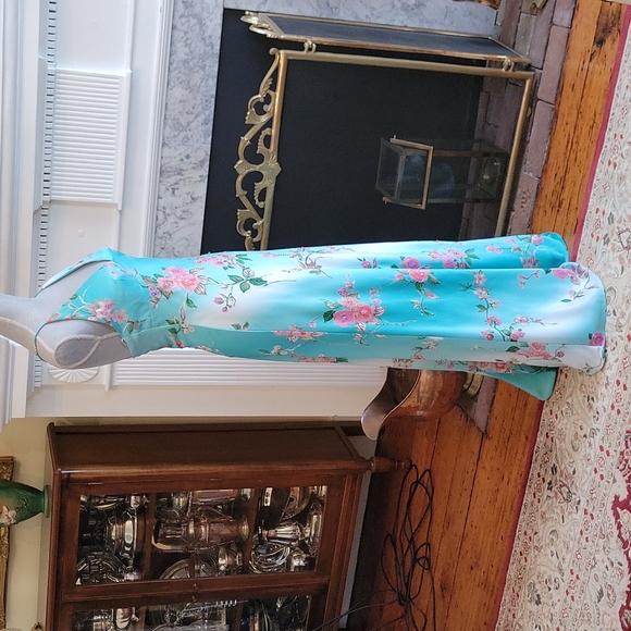 Cache Floral Gown - Picture 8 of 10